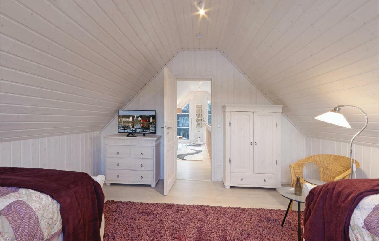 2 Bedroom Lovely Home In Zerpenschleuse エクステリア 写真
